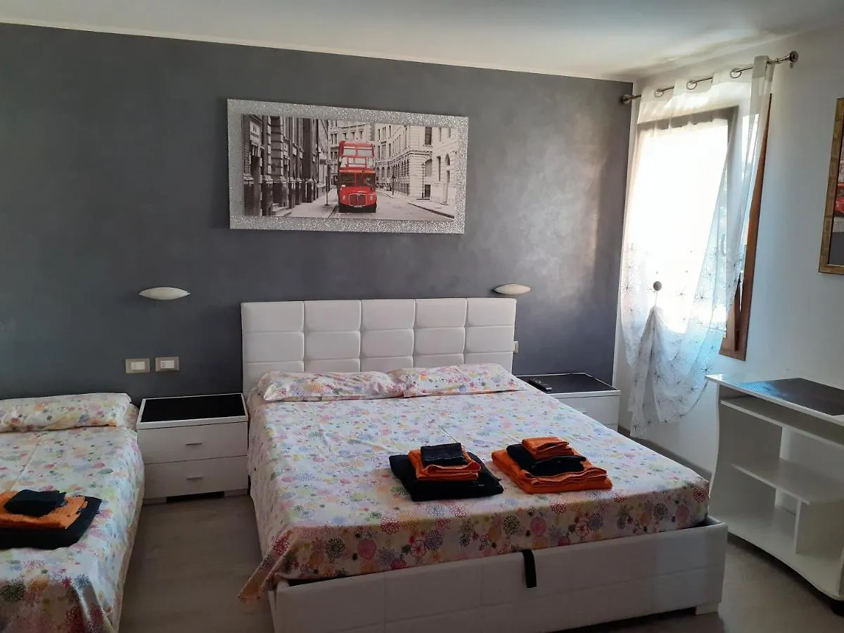 Casa Taty Bed & Breakfast Dolo 3*,  Italy